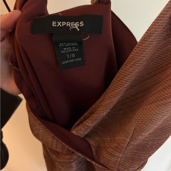 Express dress - Picture 7 of 7
